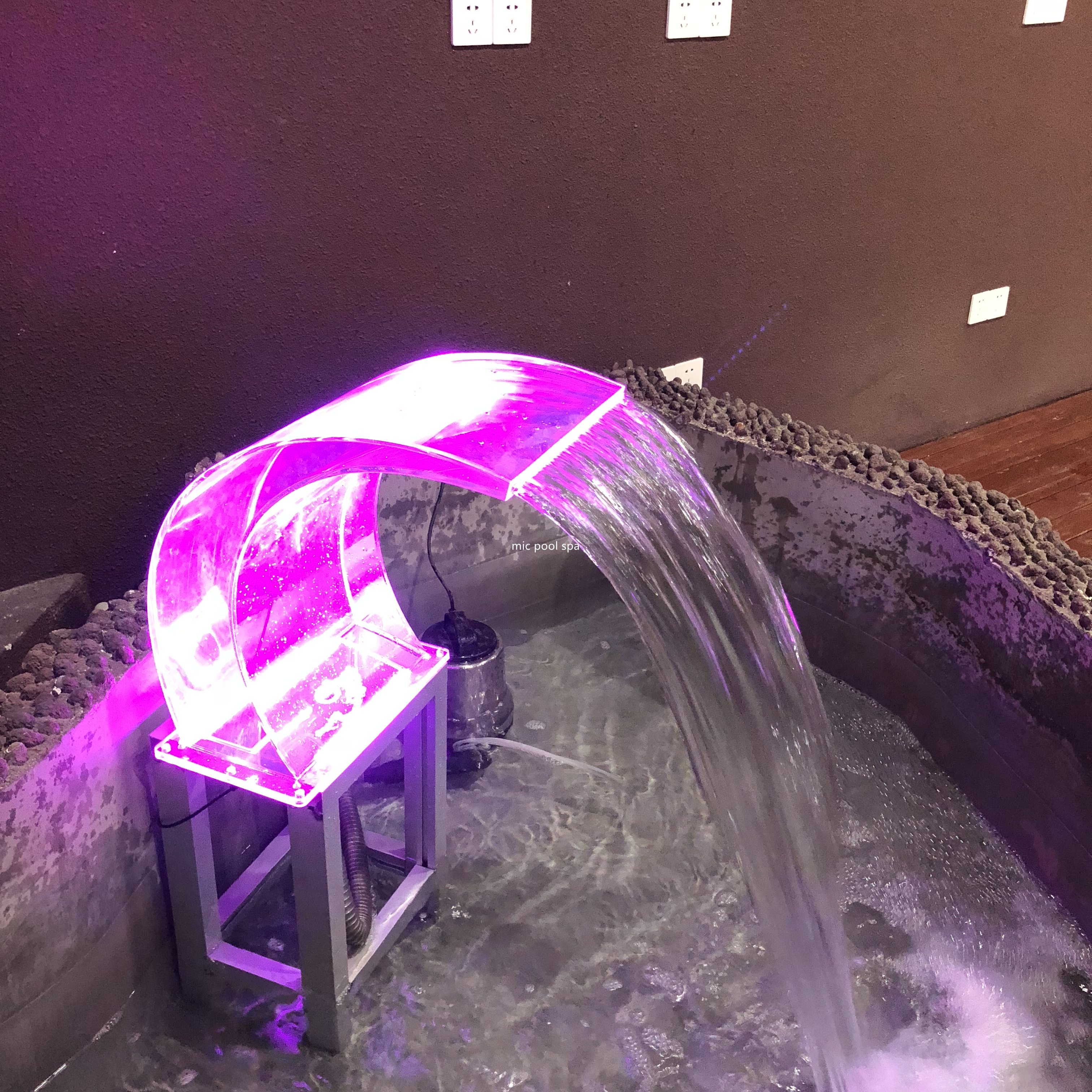 Acrylic pool waterfall fountain cadcade spillway with led